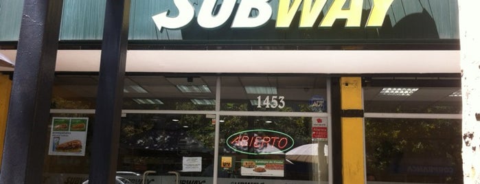 Subway is one of Lieux qui ont plu à Paulina.