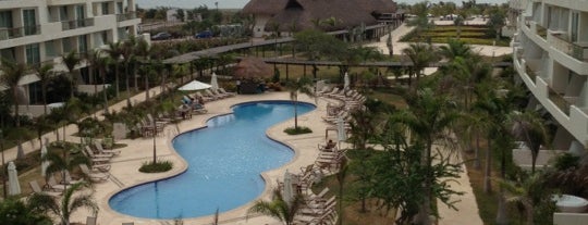 Hotel Estelar Grand Playa Manzanillo is one of Locais curtidos por Gabriel.