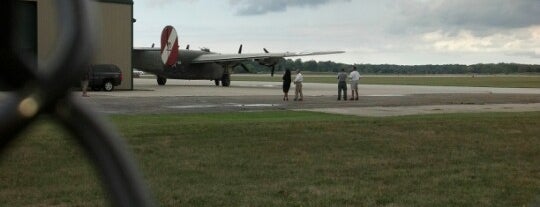 Willoughby Lost Nation Municipal Airport (LNN) is one of Orte, die Dan gefallen.