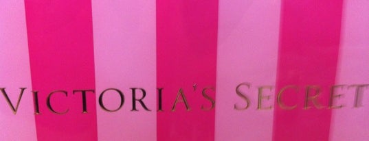 Victoria's Secret is one of Michelleさんのお気に入りスポット.