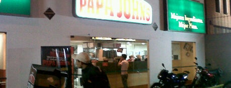 Papa John's is one of otros xra comer.