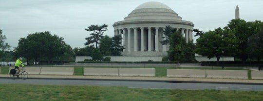 Thomas Jefferson Memorial is one of These are a few of my favorite things!.
