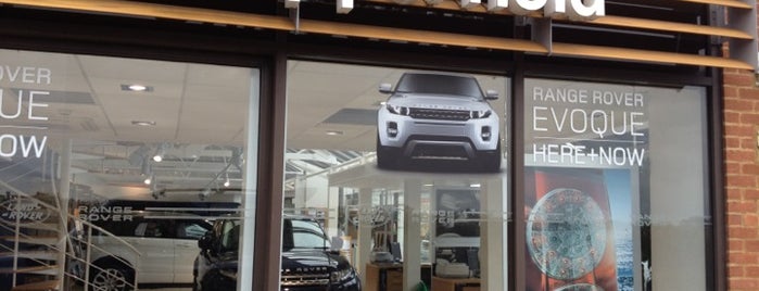 Chipperfield Landrover is one of Locais curtidos por Jason.