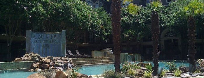 AMLI Bryan Place Pool is one of * Gr8 Pools Ta Jump In — Dallas Area.