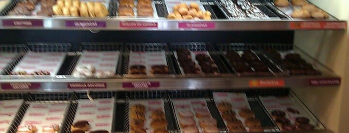 Dunkin' is one of Claudeさんの保存済みスポット.