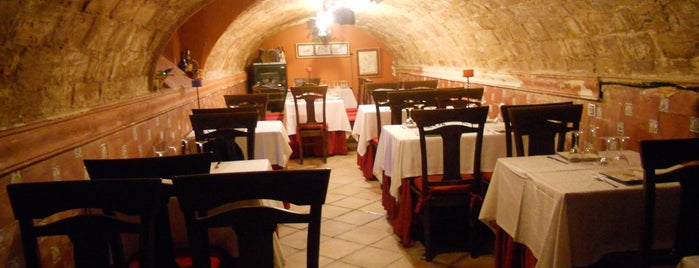 Restaurante La Taberna del Ateneo is one of ¿Dónde comer en Almodóvar del Río?.