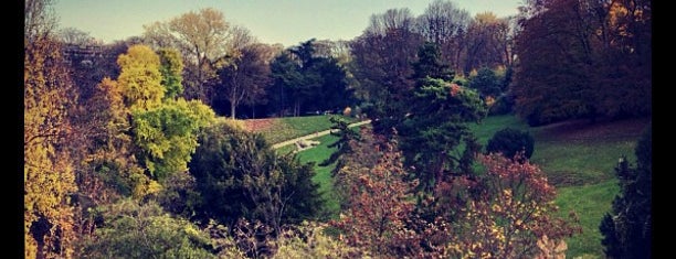 Parc des Buttes-Chaumont is one of Must-See Attractions in Paris.