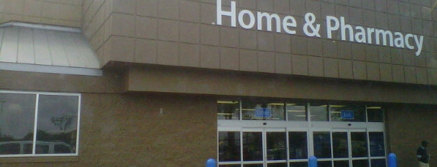 Walmart Supercenter is one of Susan 님이 좋아한 장소.