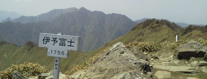 伊予富士 is one of 四国の山.