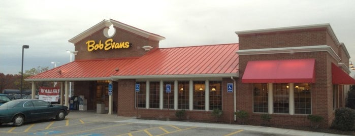 Bob Evans Restaurant is one of สถานที่ที่ Rick ถูกใจ.