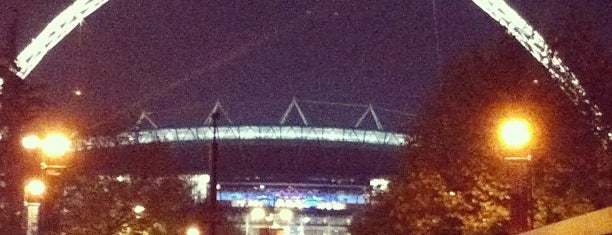 Estádio de Wembley is one of Best Sporting Venues in London.