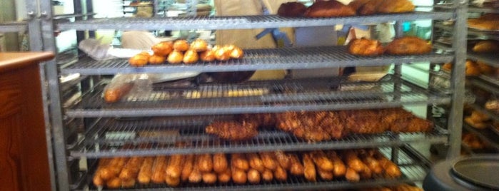 Best Buns Bread Company is one of Shirlington.