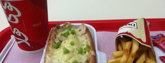 Diggy Dog is one of Dubai Food.