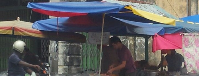 Pusing Kok Kuih Stalls is one of Ipoh.