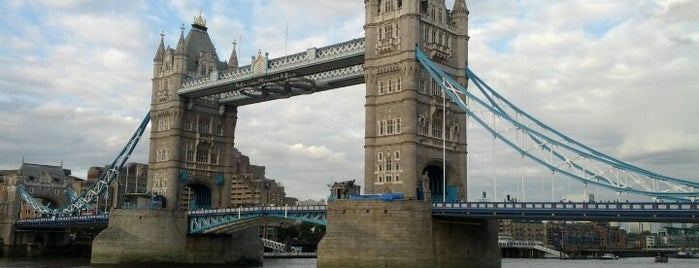 Tower Bridge is one of Nýdnol.