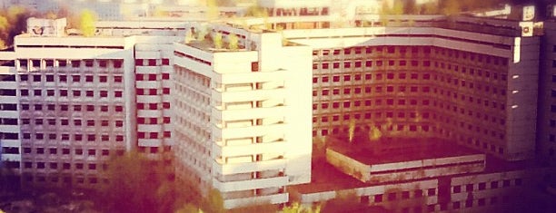 Ховринская заброшенная больница is one of สถานที่ที่ Rostislav ถูกใจ.