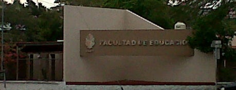 Facultad de Educación (UADY) is one of Lugares frecuentes.