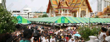Wat Phai Ngern Chotanaram is one of ไหว้พระ.