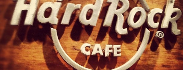 Hard Rock Cafe Cartagena is one of Lieux qui ont plu à Fran!.