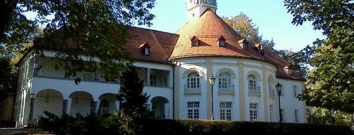Kurhaus is one of Vereinshäuser.