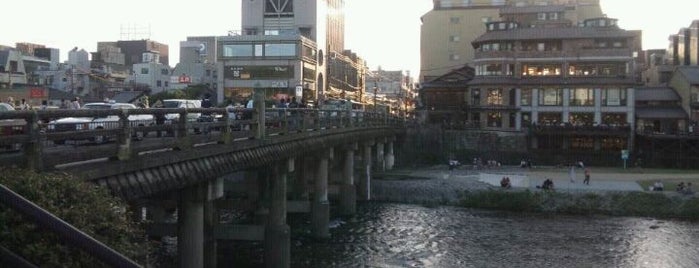 Ponte Sanjo-Ohashi is one of いろんな橋梁.
