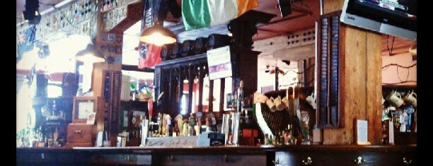 Siné Irish Pub & Restaurant is one of Lugares favoritos de Andrea.