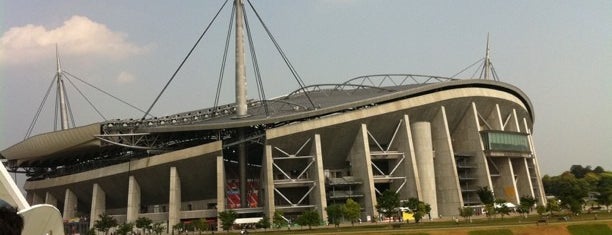 Toyota Stadium is one of Jリーグで使用されるスタジアム一覧.