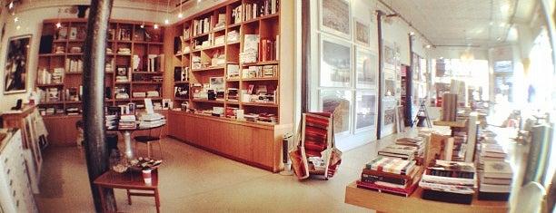 Clic Gallery + Bookstore is one of Bookworm Tour.