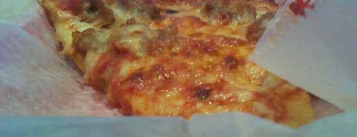 Freddie's Pizza is one of Stuff my tummy! X3.
