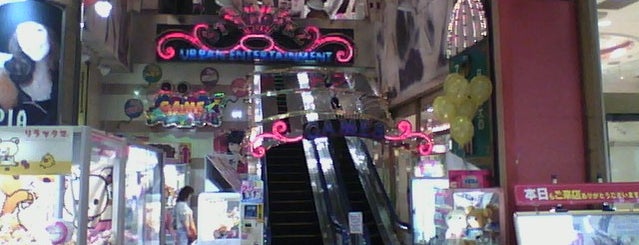 サントロペ 池袋店 is one of e-AMUSEMENT SPOT設置店舗.