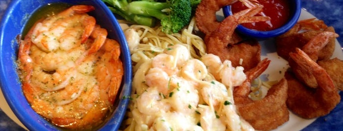 Red Lobster is one of Tempat yang Disukai Heather.