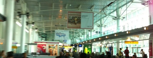 마르세유 프로방스 공항 (MRS) is one of World Airports.