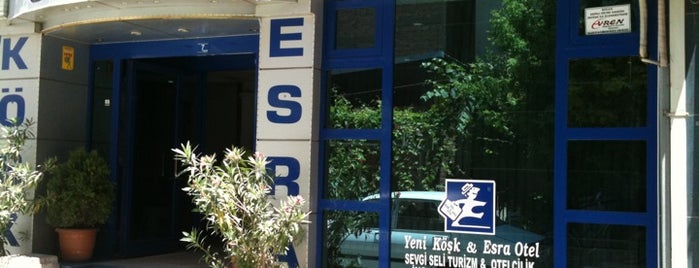 Yeni Köşk Esra Hotel is one of Orte, die @L! K€m@l gefallen.