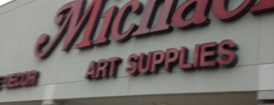 Michaels is one of Tadさんのお気に入りスポット.