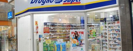 Drogão Super is one of Shopping Uberaba.
