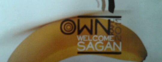 Own Cafe Sagan is one of Maen-maen.