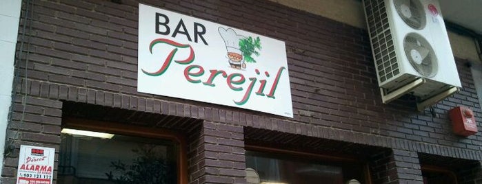 Bar Perejil is one of Donde te tratan genial.