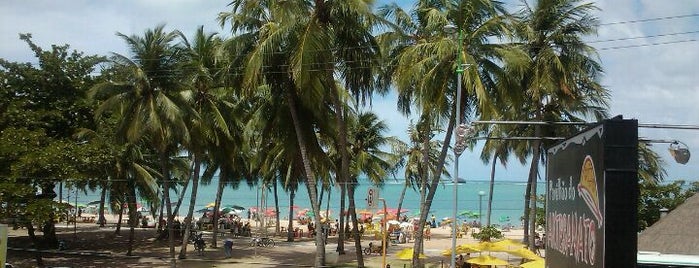 Praia da Pajuçara is one of Praias de Alagoas.