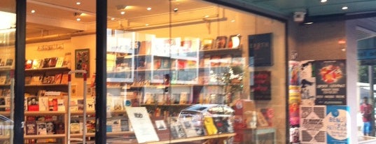 Ariel Booksellers is one of Lieux sauvegardés par hello_emily.