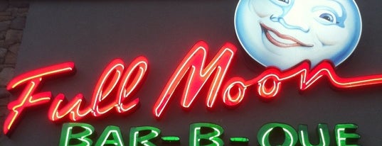 Full Moon Bar-B-Que is one of Posti che sono piaciuti a Susan.