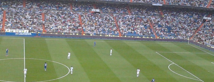 Estadio Santiago Bernabéu is one of Sitios donde he estado en el mes de Agosto.