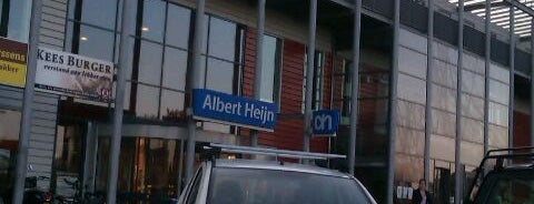 Albert Heijn is one of Lugares favoritos de Julia.