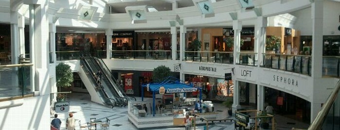 The Mall at Green Hills is one of Nashville // Me.