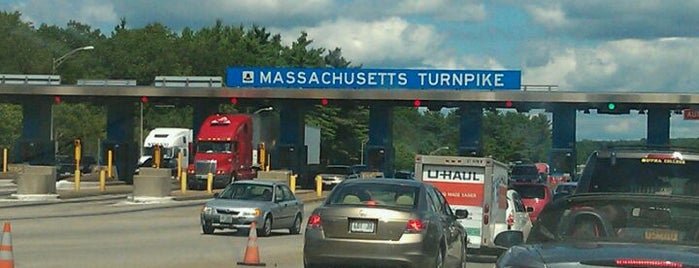 Sturbridge Toll Plaza is one of Toddさんのお気に入りスポット.