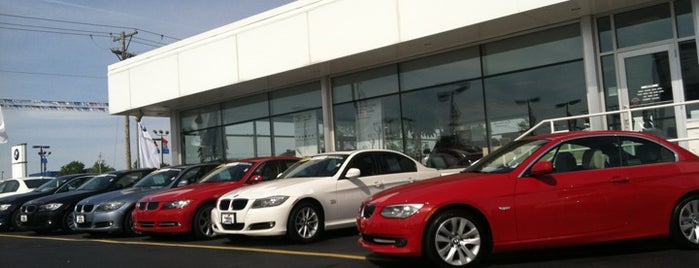 Kimberly BMW of Davenport is one of Lugares favoritos de Curtis.