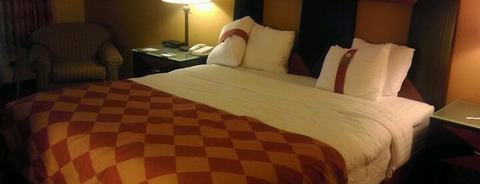 Holiday Inn Houston-InterContinental Arpt is one of Lugares favoritos de John.