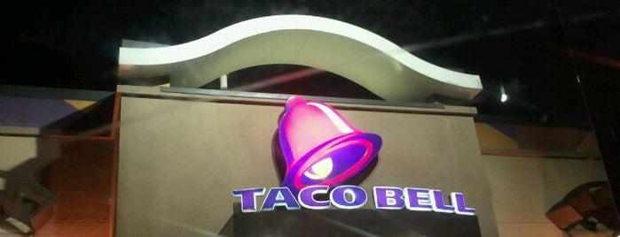 Taco Bell is one of Locais curtidos por Michael.