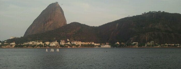 Praia do Flamengo is one of Lugares Feel Good no Rio.