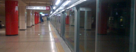 Seokchon Stn. is one of Subway Stations in Seoul(line5~9).