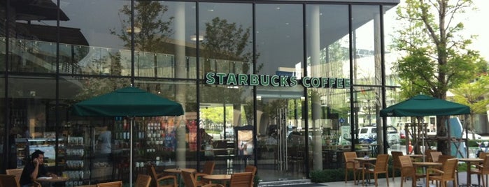 สตาร์บัคส์ is one of Starbucks in Thailand.